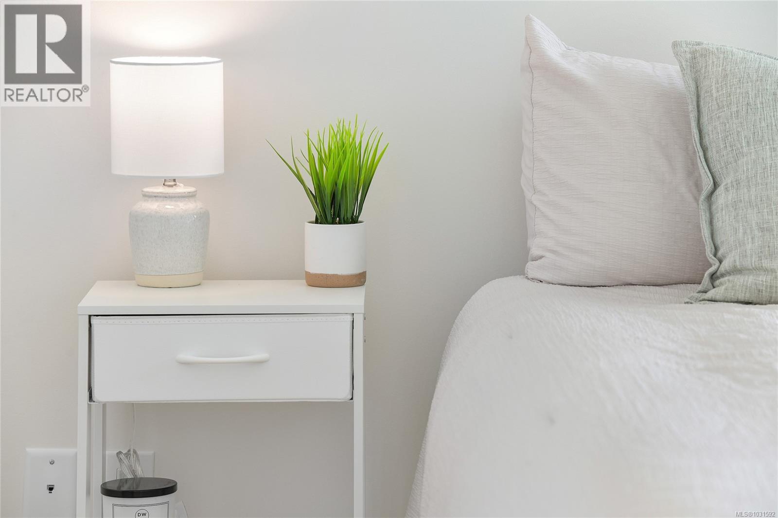 304 899 Esquimalt Ave SW, Esquimalt, British Columbia  V9A 3M5 - Photo 17 - 1031592