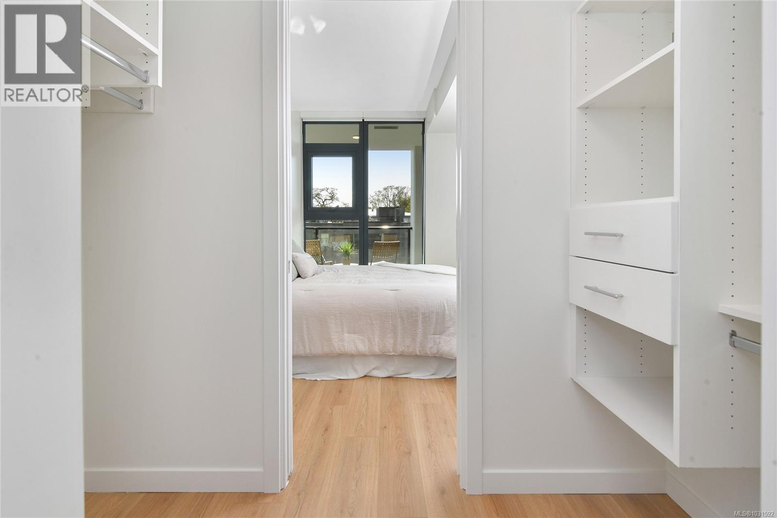 304 899 Esquimalt Ave SW, Esquimalt, British Columbia  V9A 3M5 - Photo 18 - 1031592