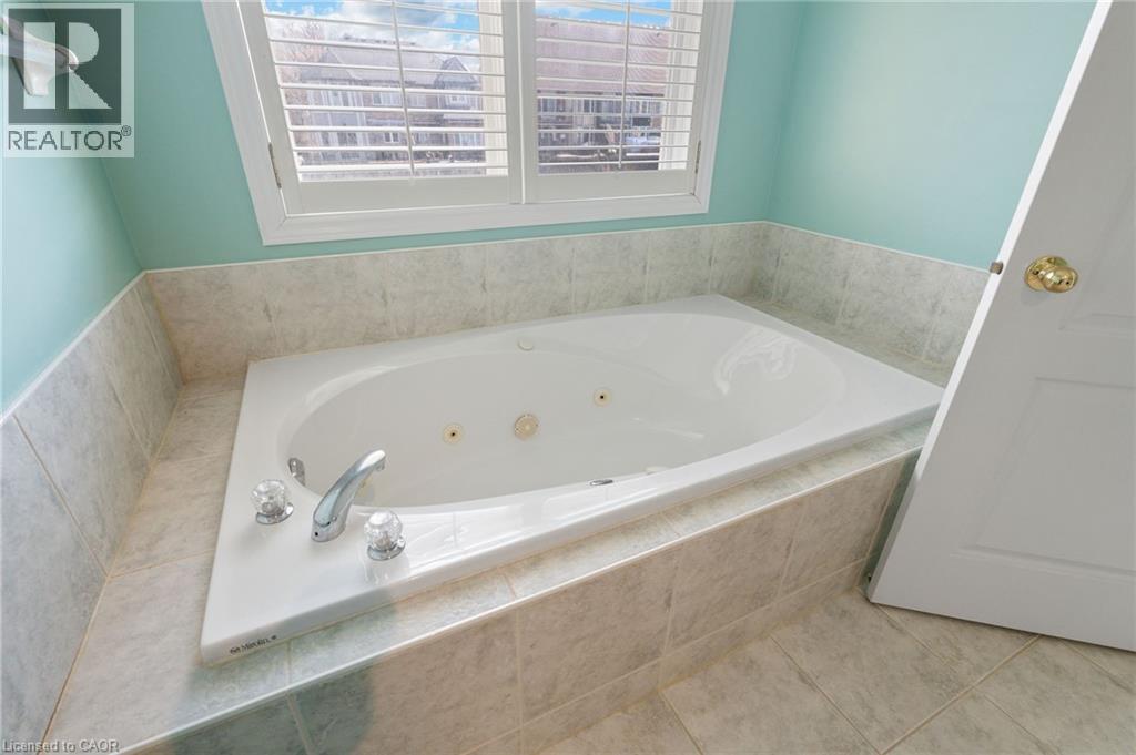 85 Edgewater Drive Unit# 10, Stoney Creek, Ontario  L8E 4Z2 - Photo 23 - 40823740