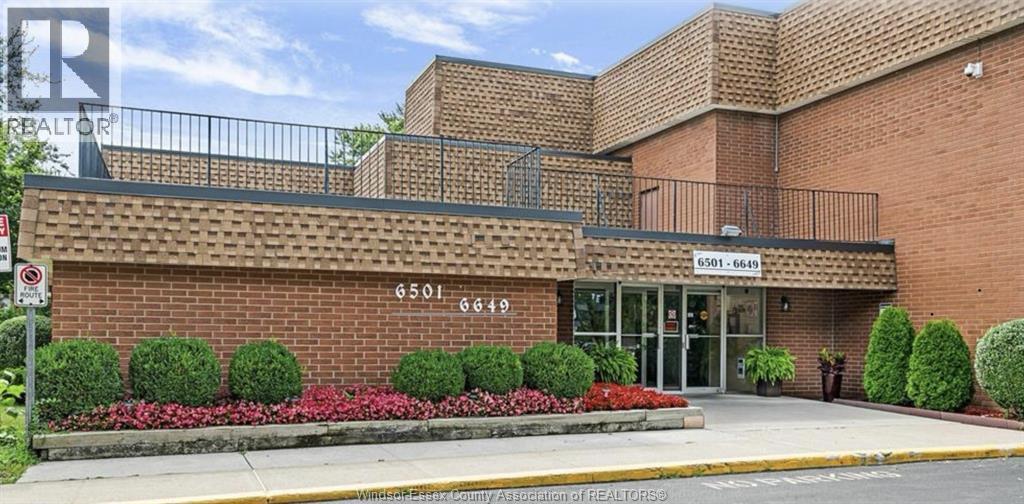 MLS# 26009068: 6513 THORNBERRY CRESCENT, Windsor, Canada