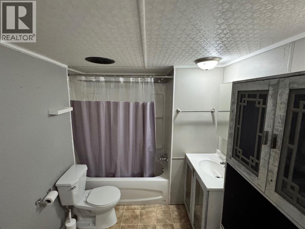 13, 4000 13 Avenue SE, Medicine Hat, Alberta  T1B 1J3 - Photo 7 - A2239442