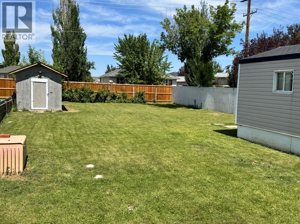 13, 4000 13 Avenue SE, Medicine Hat, Alberta  T1B 1J3 - Photo 3 - A2239442