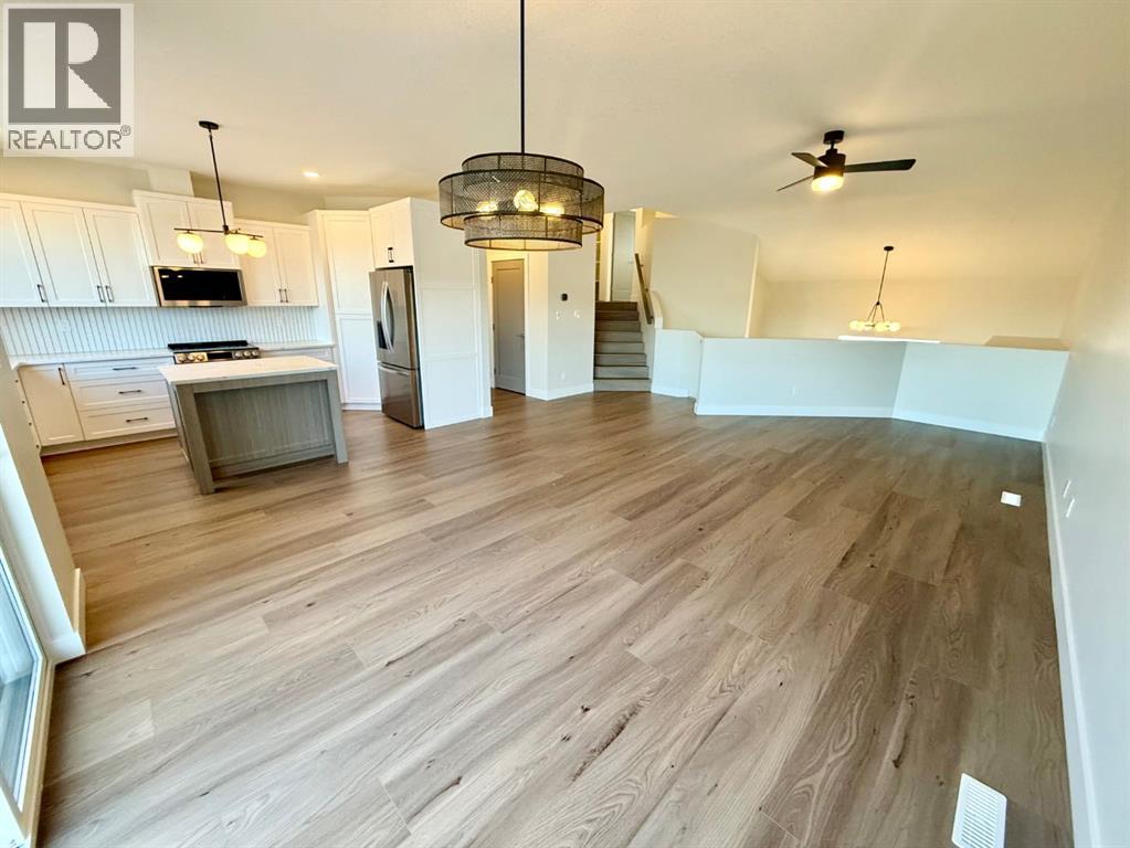 128 Trestle Place, Hinton, Alberta  T7V 0B8 - Photo 9 - A2202875