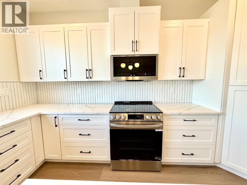 128 Trestle Place, Hinton, Alberta  T7V 0B8 - Photo 5 - A2202875