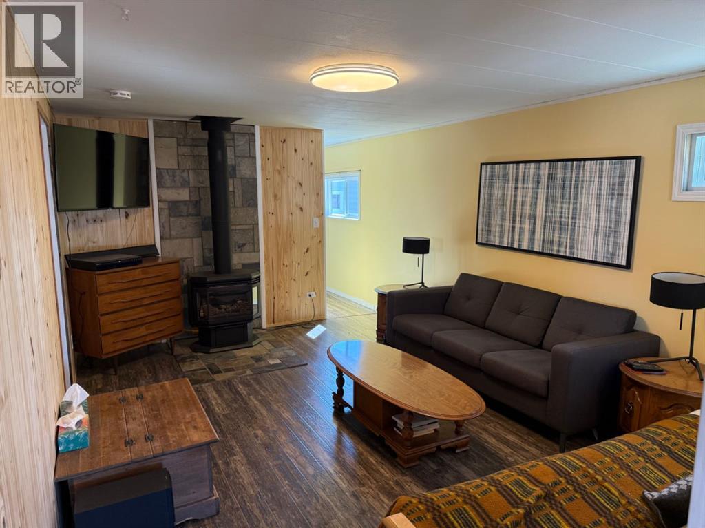 414 1 Street, Lundbreck, Alberta  T0K 1H0 - Photo 15 - A2300789