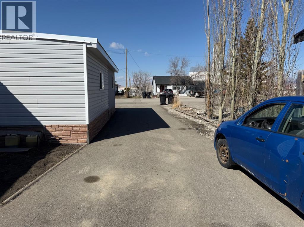 414 1 Street, Lundbreck, Alberta  T0K 1H0 - Photo 31 - A2300789