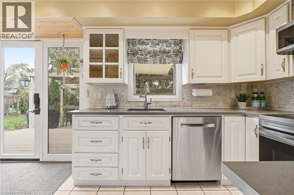 559 Rexway Court, Burlington, Ontario  L7N 3B6 - Photo 17 - 40823611