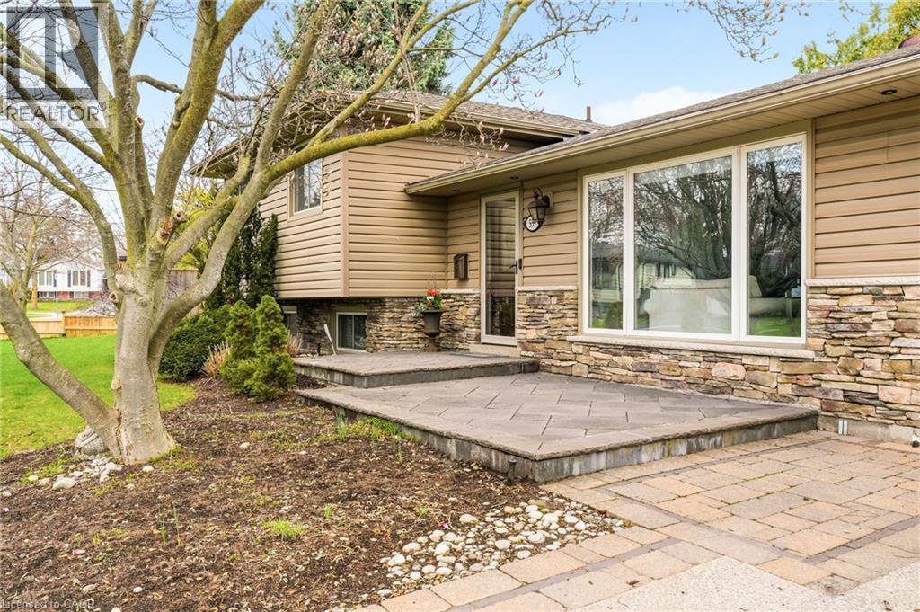 559 Rexway Court, Burlington, Ontario  L7N 3B6 - Photo 3 - 40823611