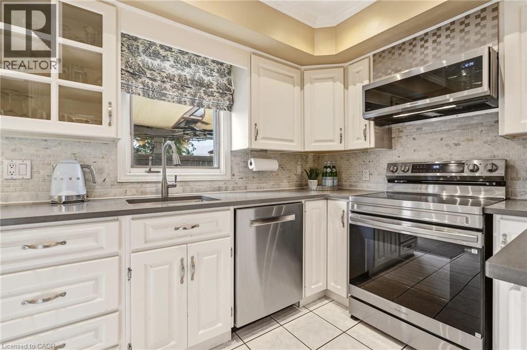 559 Rexway Court, Burlington, Ontario  L7N 3B6 - Photo 18 - 40823611