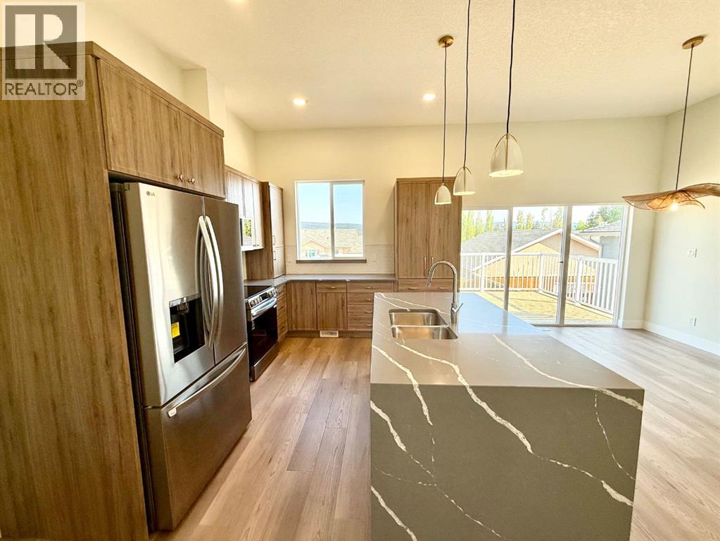 124 Trestle Place, Hinton, Alberta  T7V 0B8 - Photo 10 - A2229266