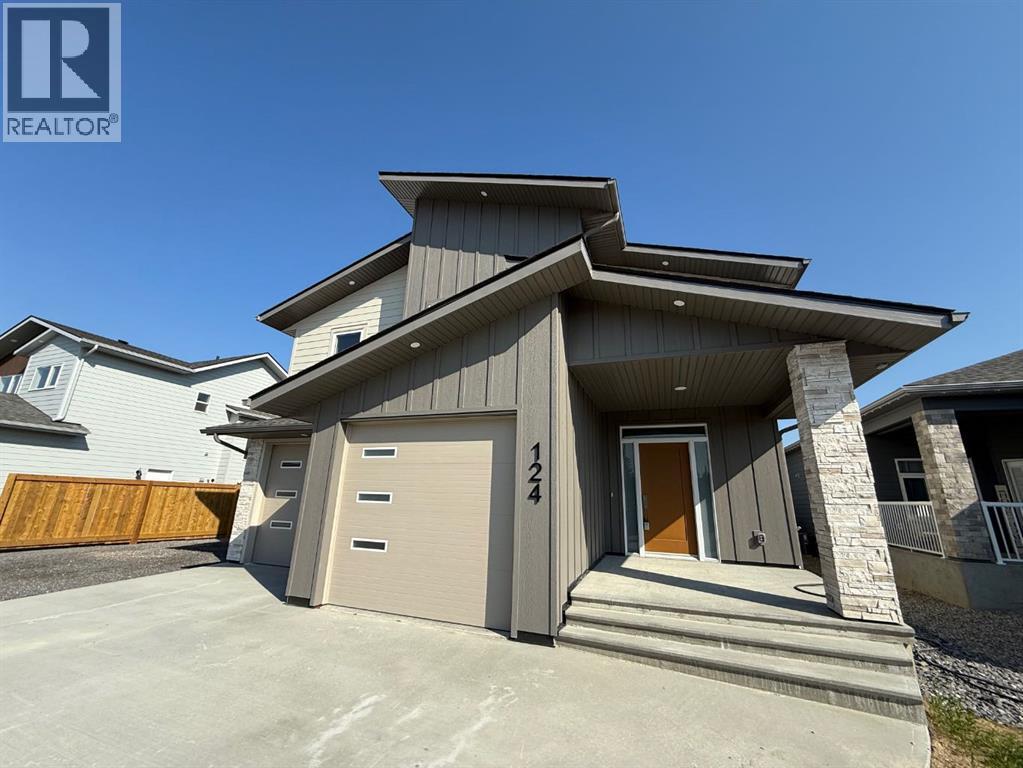 124 Trestle Place, Hinton, Alberta  T7V 0B8 - Photo 2 - A2229266