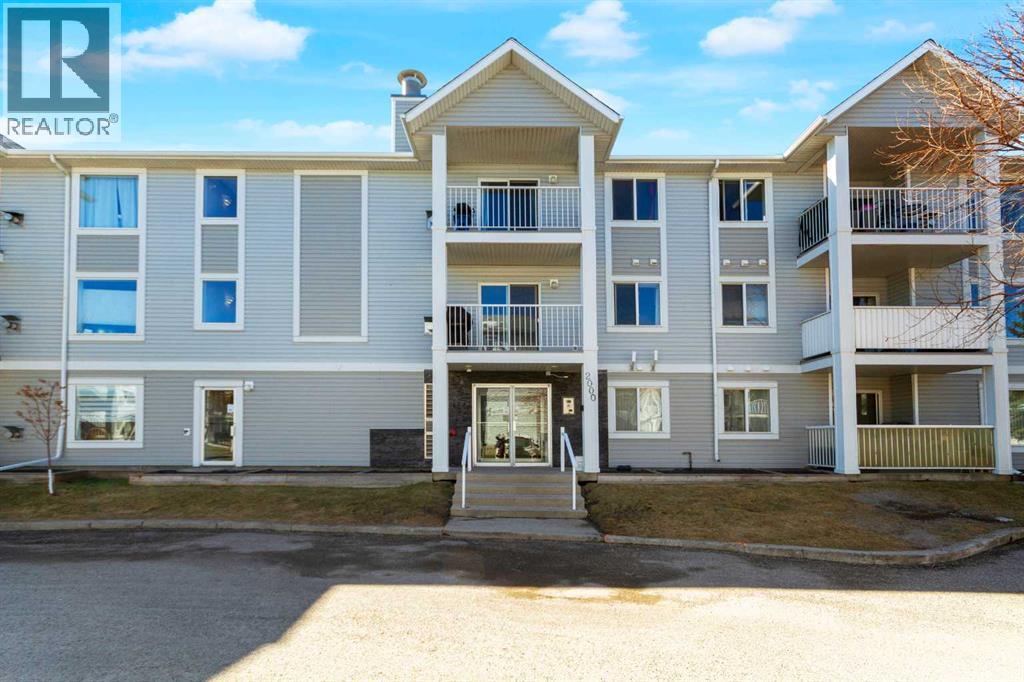 308, 2000 Valleyview Park SE, Calgary, Alberta  T2B 3R6 - Photo 1 - A2302550