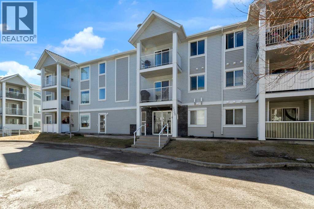 308, 2000 Valleyview Park SE, Calgary, Alberta  T2B 3R6 - Photo 2 - A2302550