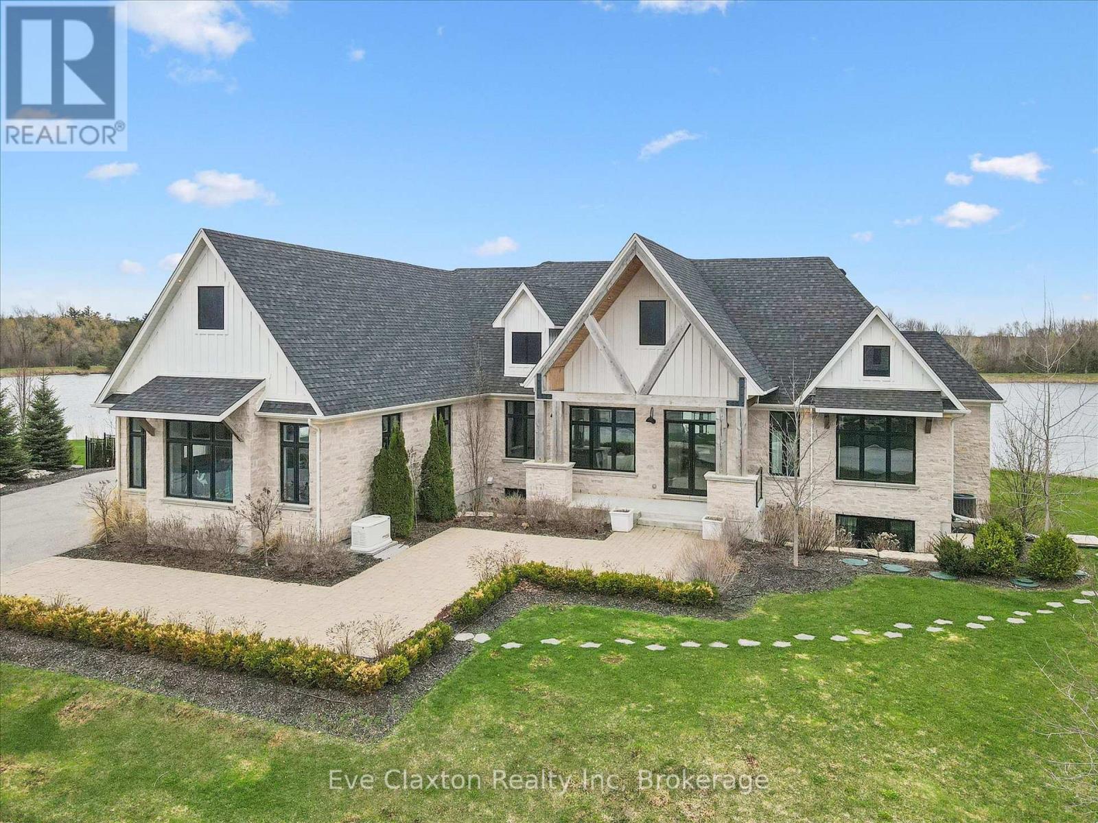 129 HERITAGE LAKE DRIVE, Puslinch, Ontario