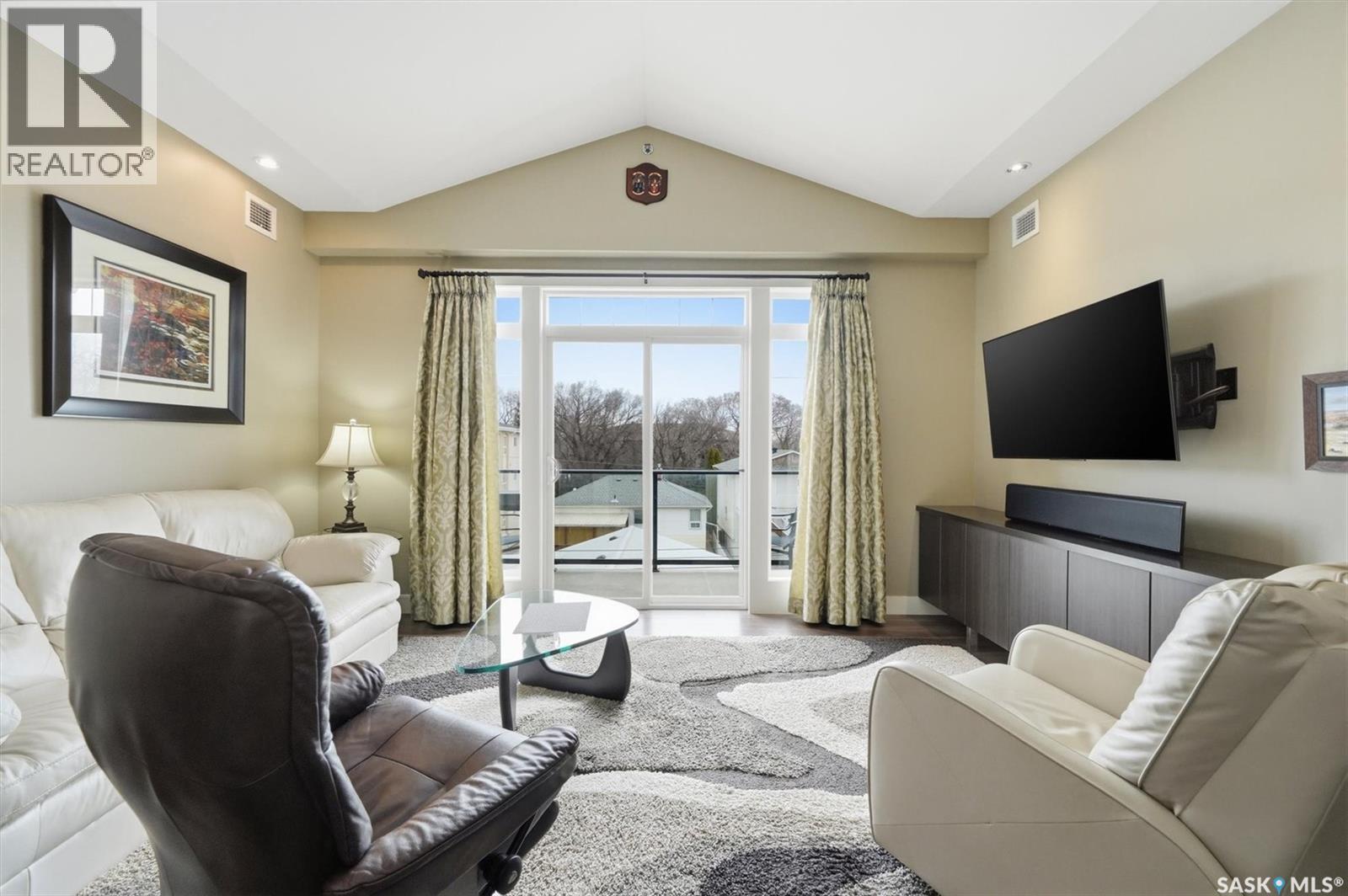 308 721 8th Street E, Saskatoon, Saskatchewan  S7H 0R4 - Photo 3 - SK033781