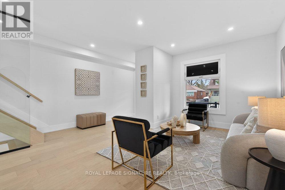 290 Chisholm Avenue, Toronto, Ontario  M4C 4W7 - Photo 11 - E13037322