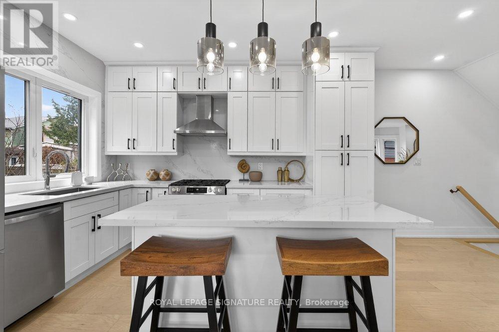 290 Chisholm Avenue, Toronto, Ontario  M4C 4W7 - Photo 17 - E13037322