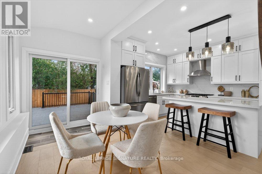 290 Chisholm Avenue, Toronto, Ontario  M4C 4W7 - Photo 21 - E13037322