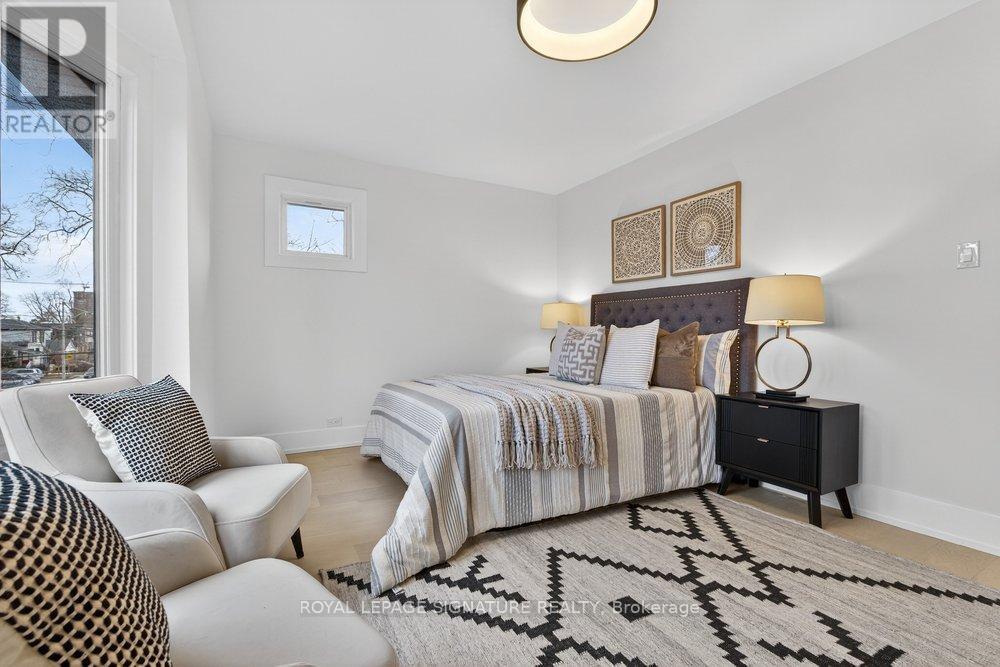 290 Chisholm Avenue, Toronto, Ontario  M4C 4W7 - Photo 24 - E13037322