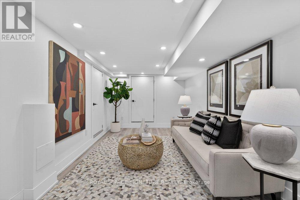 290 Chisholm Avenue, Toronto, Ontario  M4C 4W7 - Photo 35 - E13037322