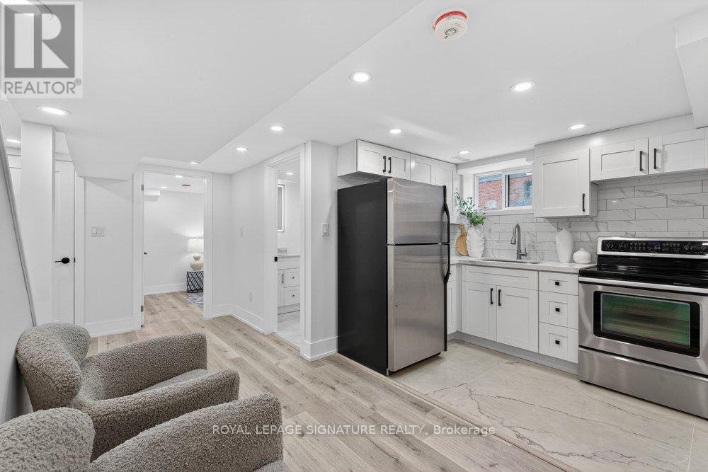 290 Chisholm Avenue, Toronto, Ontario  M4C 4W7 - Photo 37 - E13037322