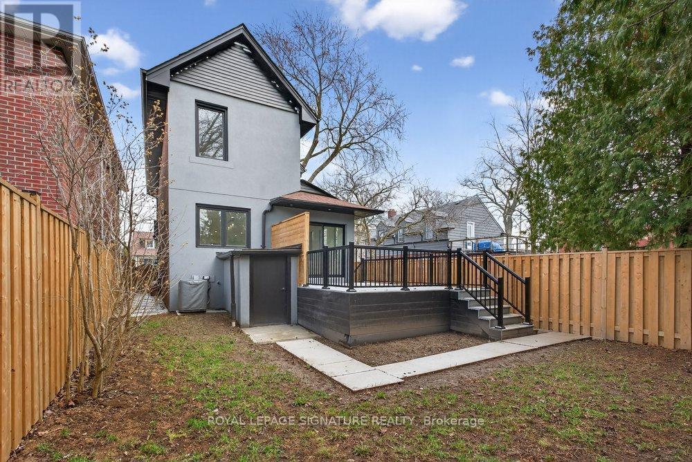 290 Chisholm Avenue, Toronto, Ontario  M4C 4W7 - Photo 45 - E13037322
