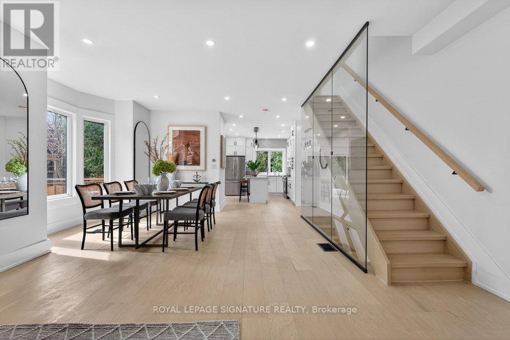 290 Chisholm Avenue, Toronto, Ontario  M4C 4W7 - Photo 6 - E13037322