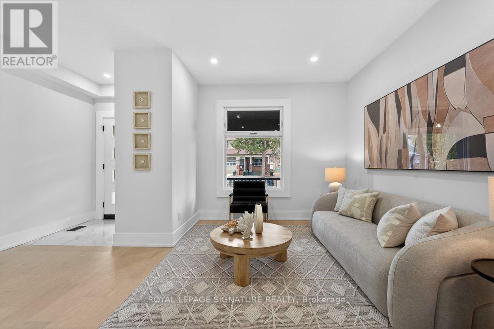 290 Chisholm Avenue, Toronto, Ontario  M4C 4W7 - Photo 9 - E13037322