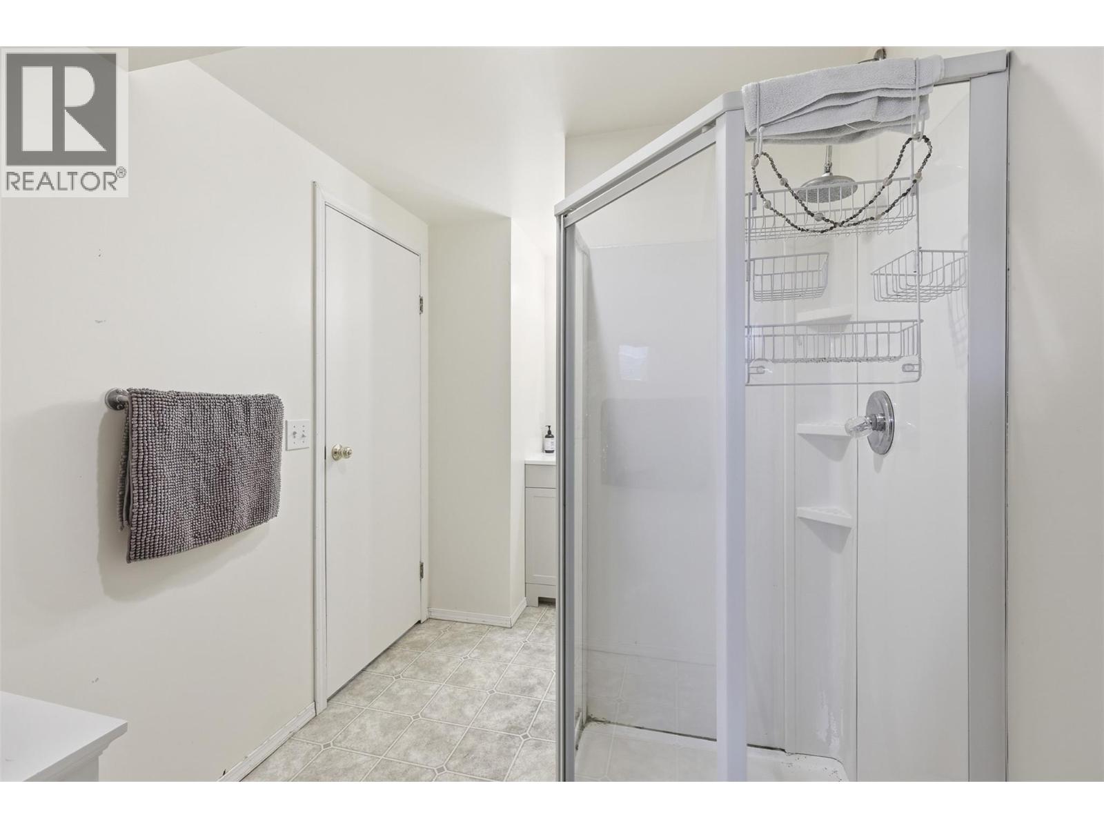 2484 Young Avenue, Kamloops, British Columbia  V2B 4M8 - Photo 39 - 10384668