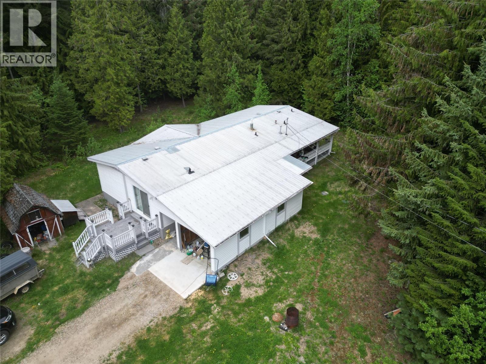 7250 Hurst Road, Salmon Arm, British Columbia  V1E 2P7 - Photo 10 - 10384359