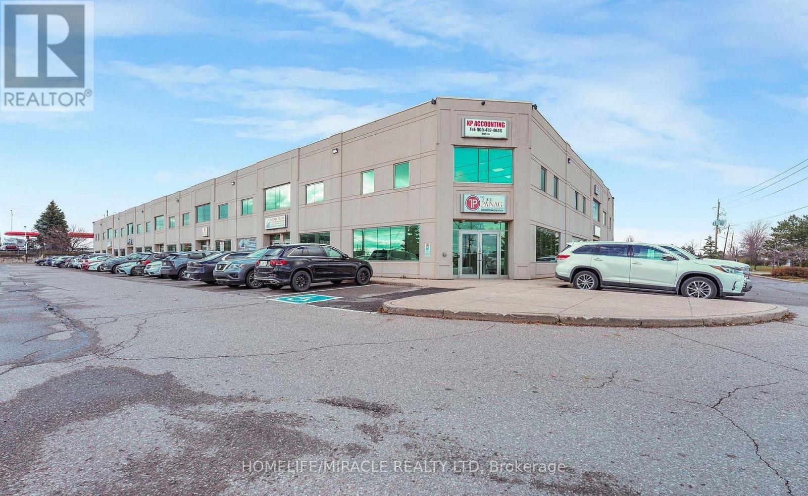 112 (Main Floor) - 2 Automatic Drive, Brampton, Ontario  L6S 6K8 - Photo 2 - W13037292