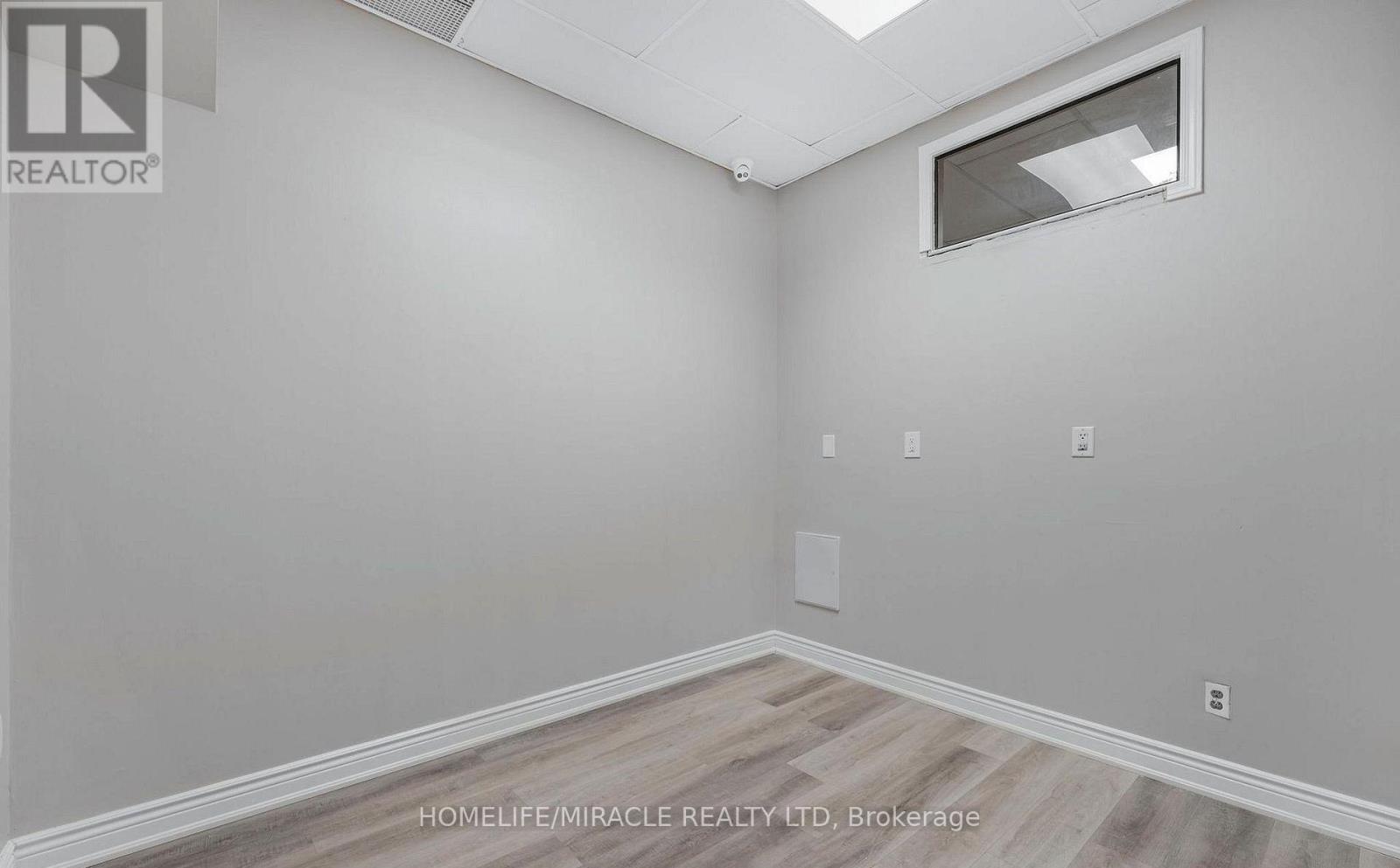 112 (Main Floor) - 2 Automatic Drive, Brampton, Ontario  L6S 6K8 - Photo 21 - W13037292