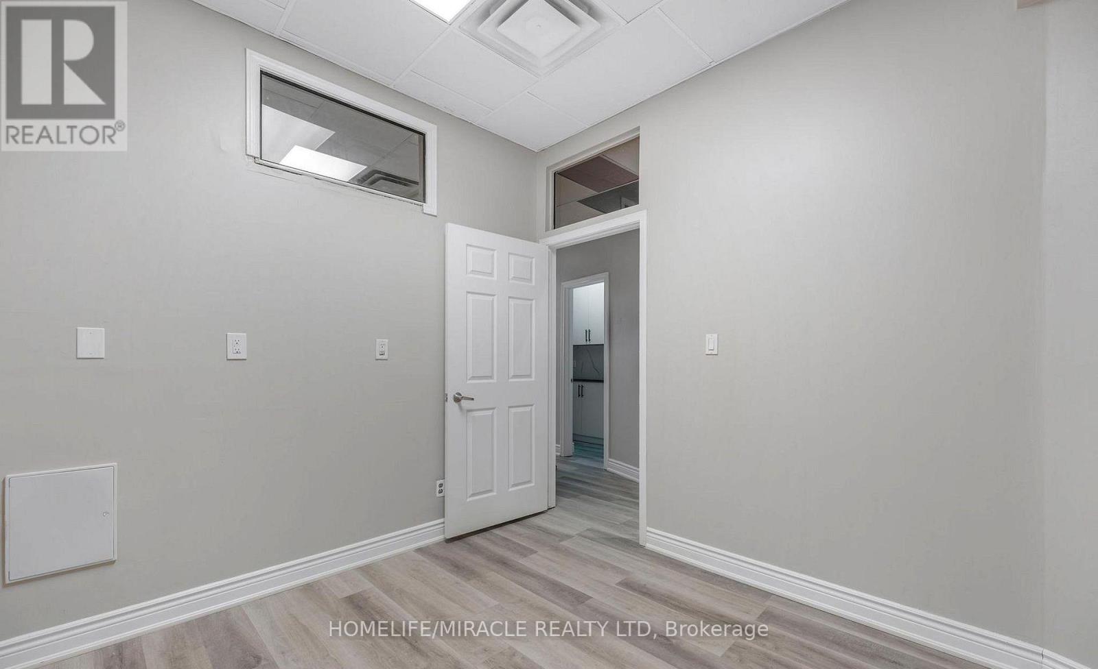 112 (Main Floor) - 2 Automatic Drive, Brampton, Ontario  L6S 6K8 - Photo 23 - W13037292