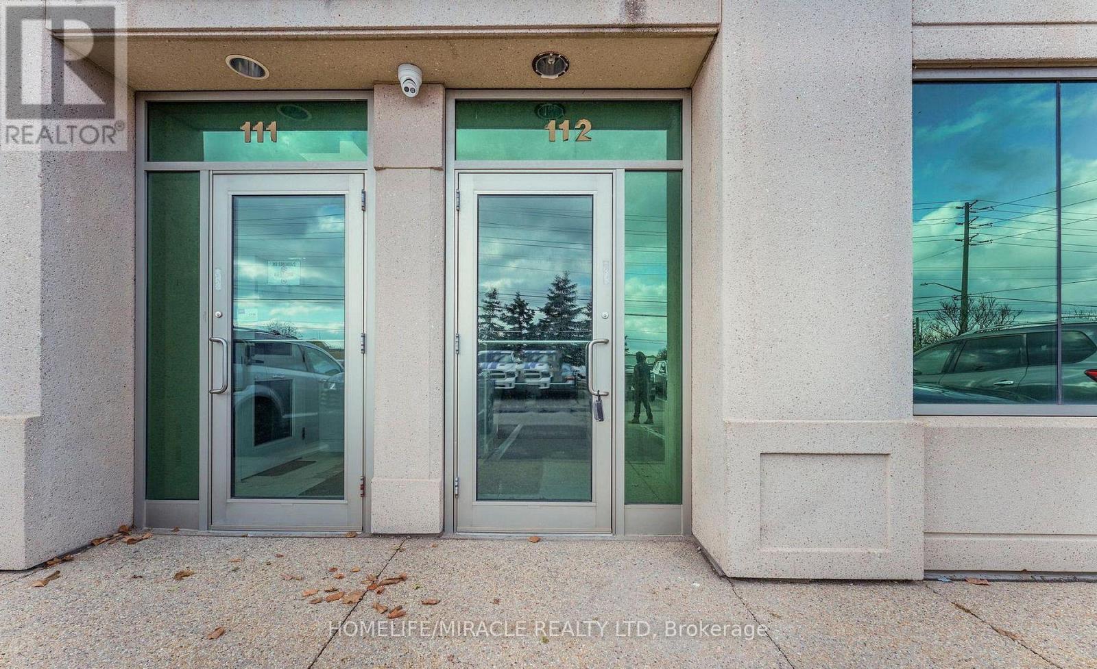 112 (Main Floor) - 2 Automatic Drive, Brampton, Ontario  L6S 6K8 - Photo 4 - W13037292