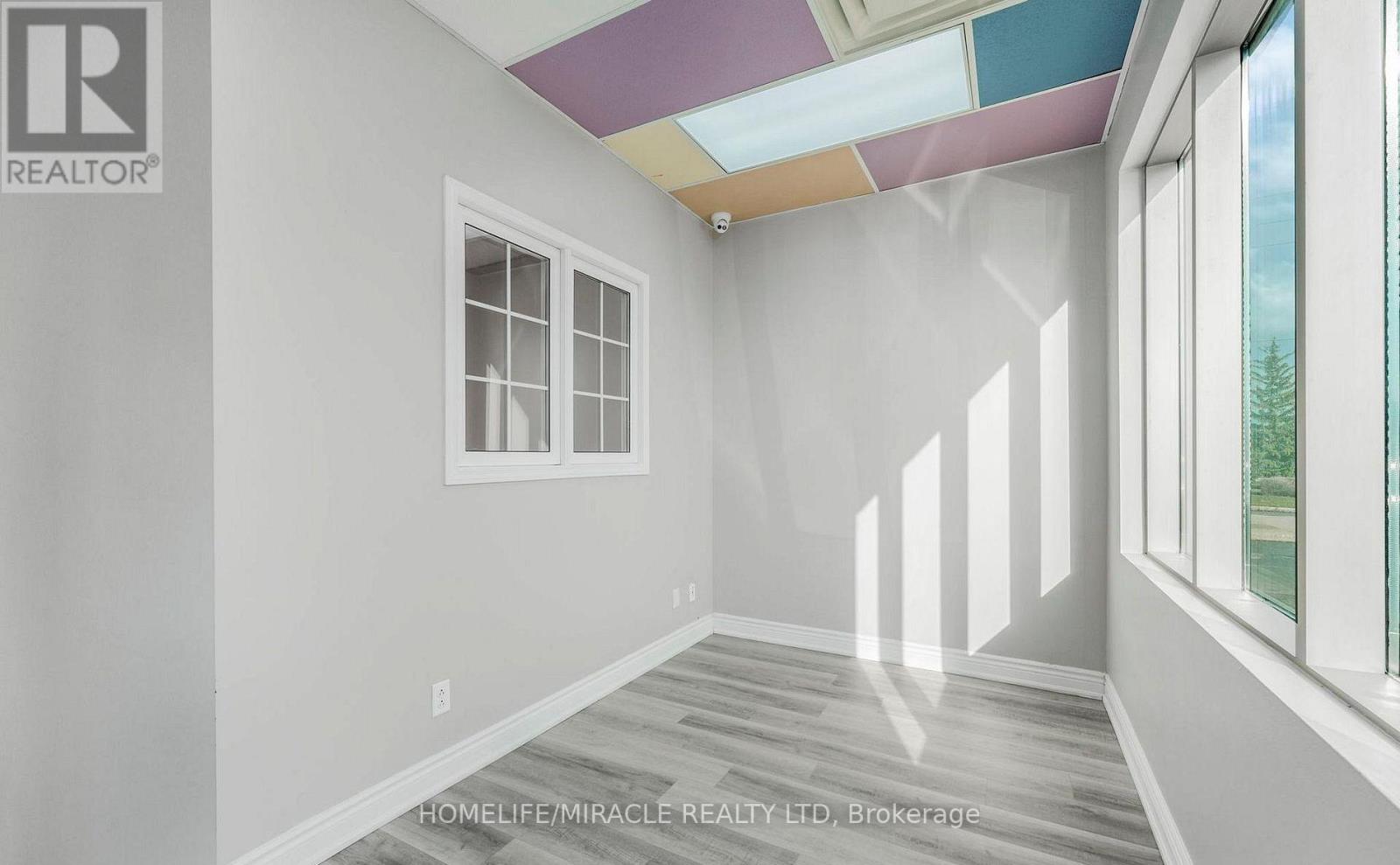 112 (Main Floor) - 2 Automatic Drive, Brampton, Ontario  L6S 6K8 - Photo 8 - W13037292