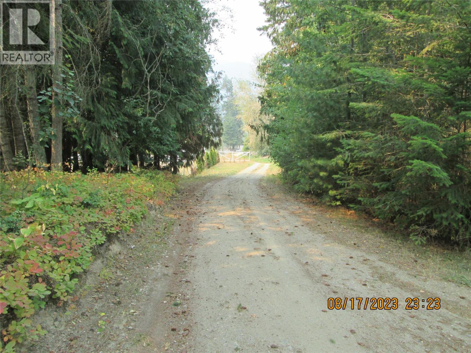 7250 Hurst Road, Salmon Arm, British Columbia  V1E 2P7 - Photo 37 - 10384359