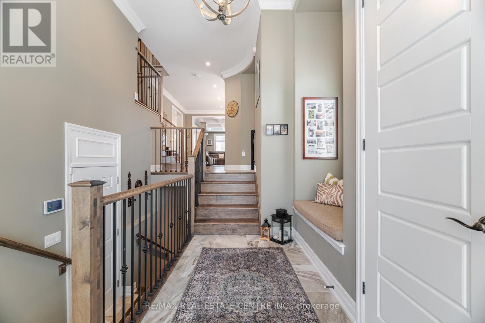 156 Camellia Crescent, Oakville, Ontario  L6H 1L2 - Photo 5 - W13037382