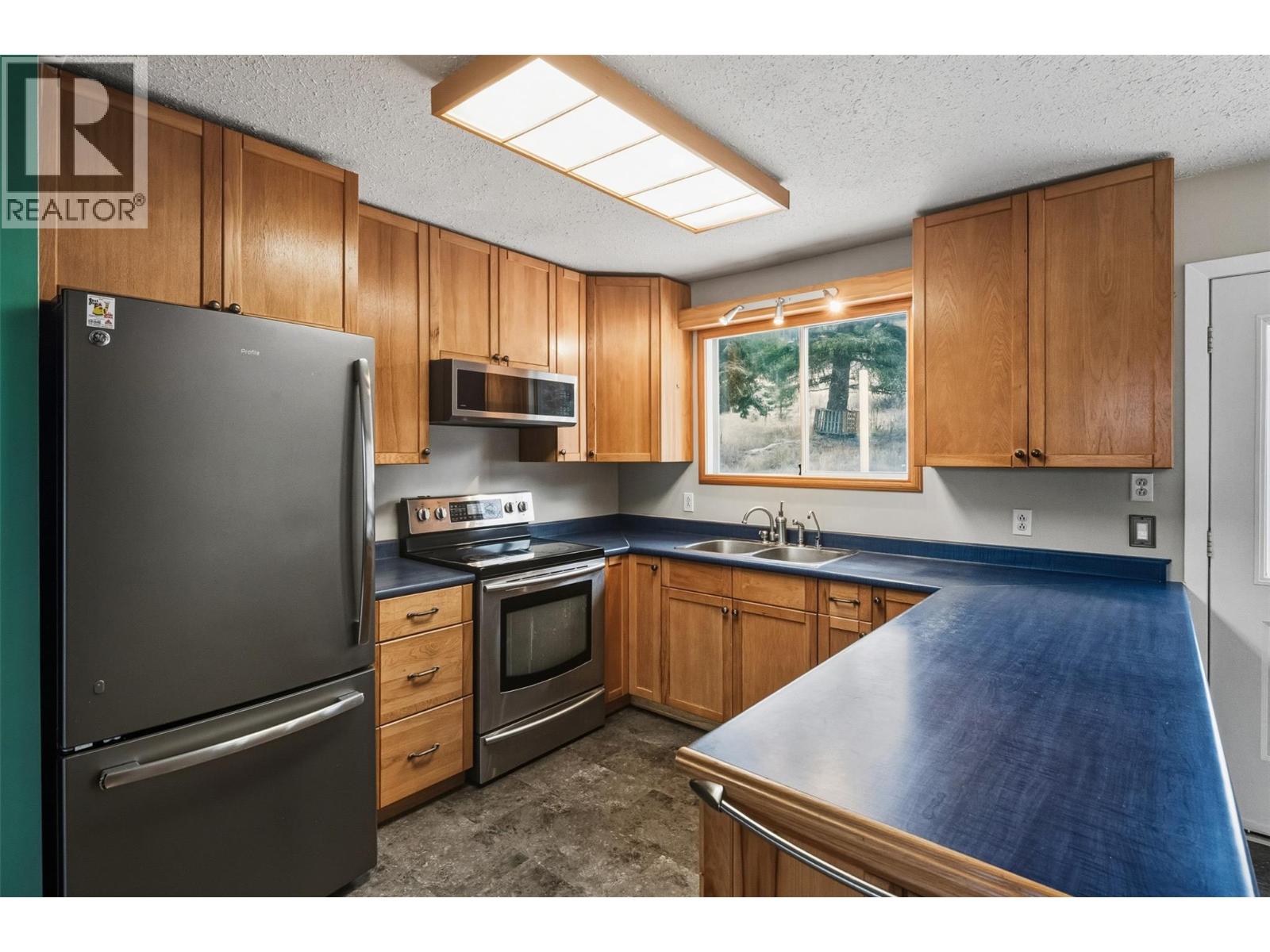 1414 Kelly Road, Bridesville, British Columbia  V0H 1B0 - Photo 13 - 10369908