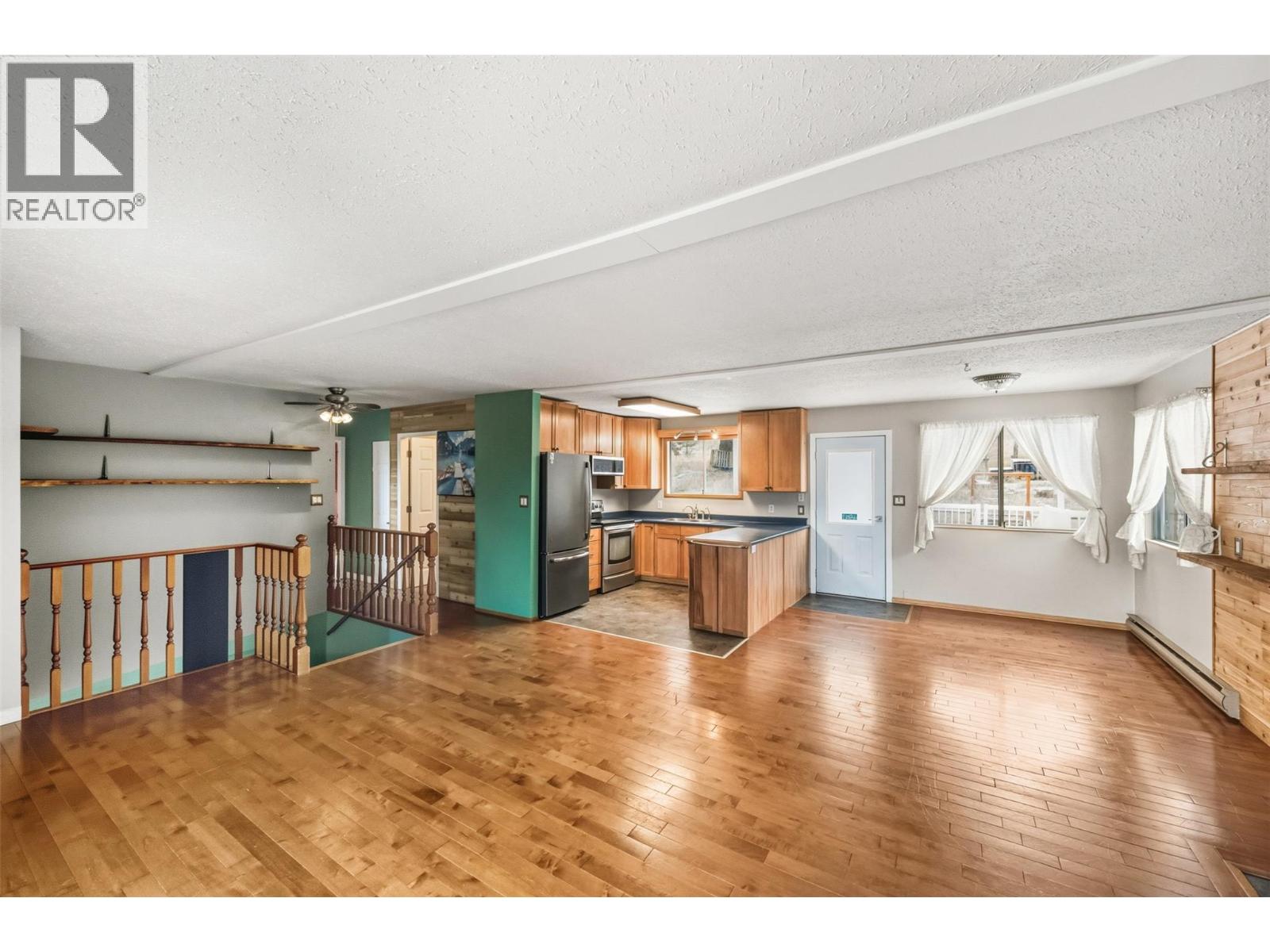 1414 Kelly Road, Bridesville, British Columbia  V0H 1B0 - Photo 6 - 10369908