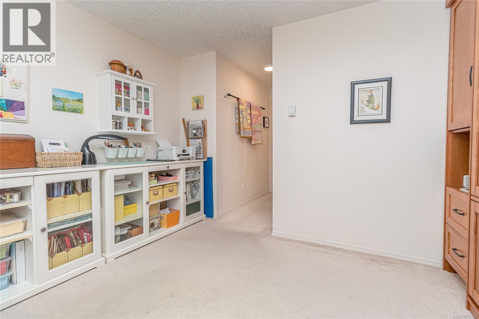 208 3931 Shelbourne St, Saanich, British Columbia  V8P 4H9 - Photo 25 - 1032759