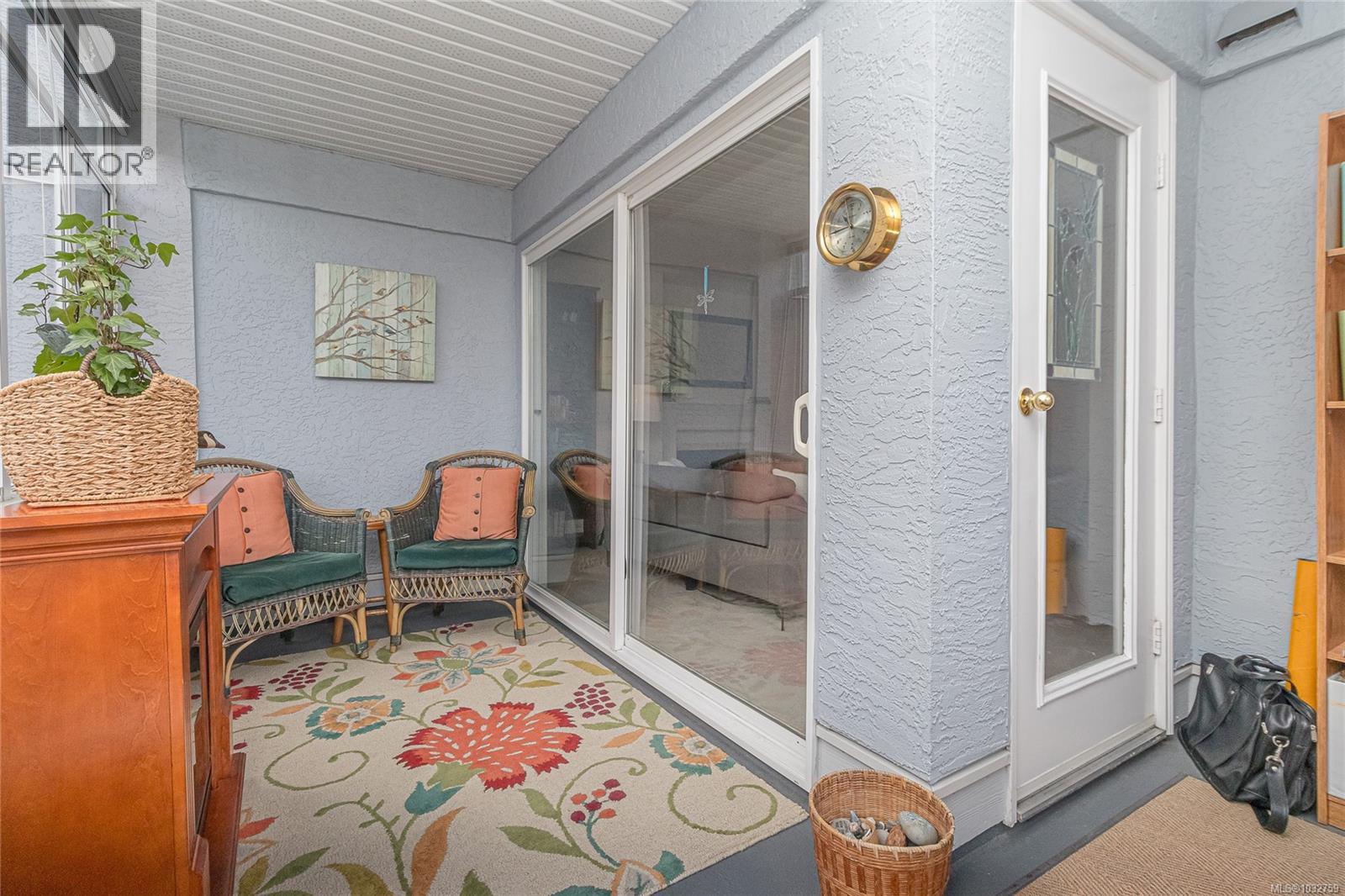 208 3931 Shelbourne St, Saanich, British Columbia  V8P 4H9 - Photo 29 - 1032759