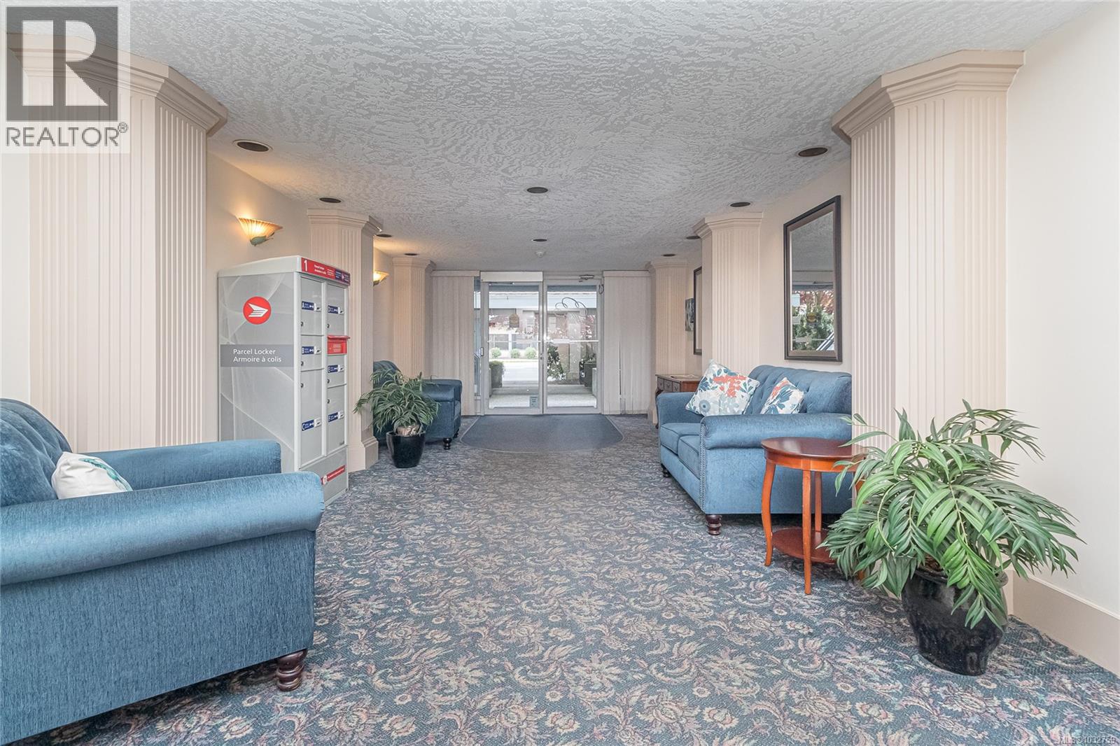 208 3931 Shelbourne St, Saanich, British Columbia  V8P 4H9 - Photo 4 - 1032759