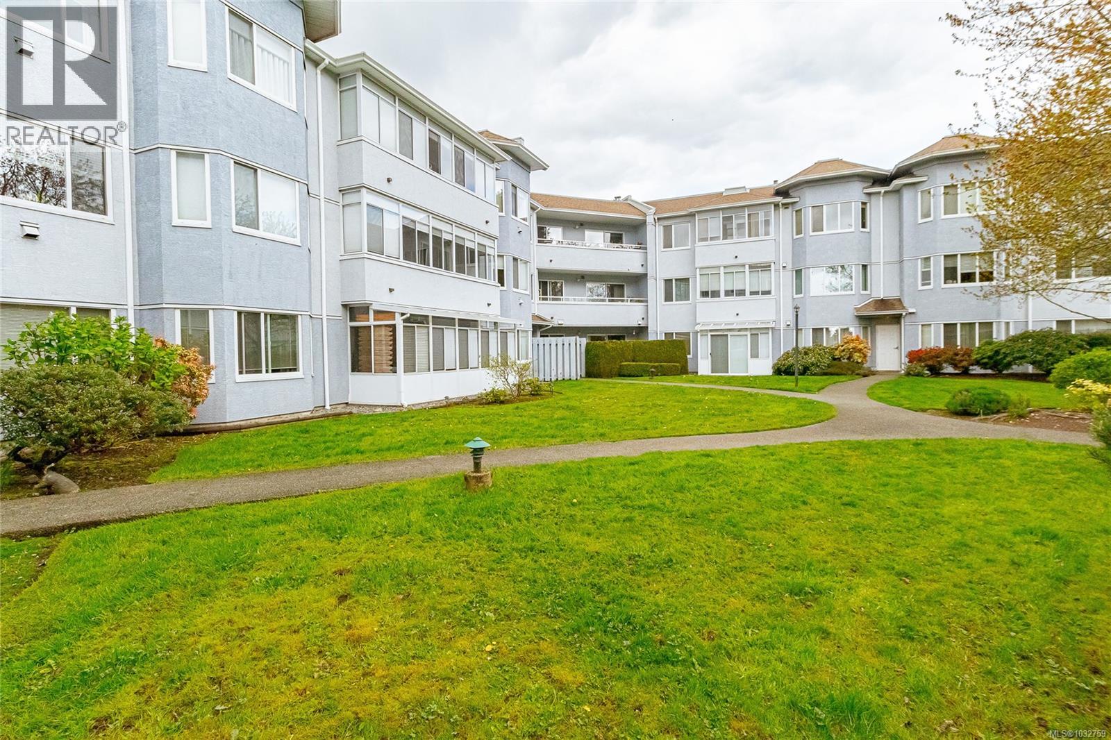 208 3931 Shelbourne St, Saanich, British Columbia  V8P 4H9 - Photo 40 - 1032759