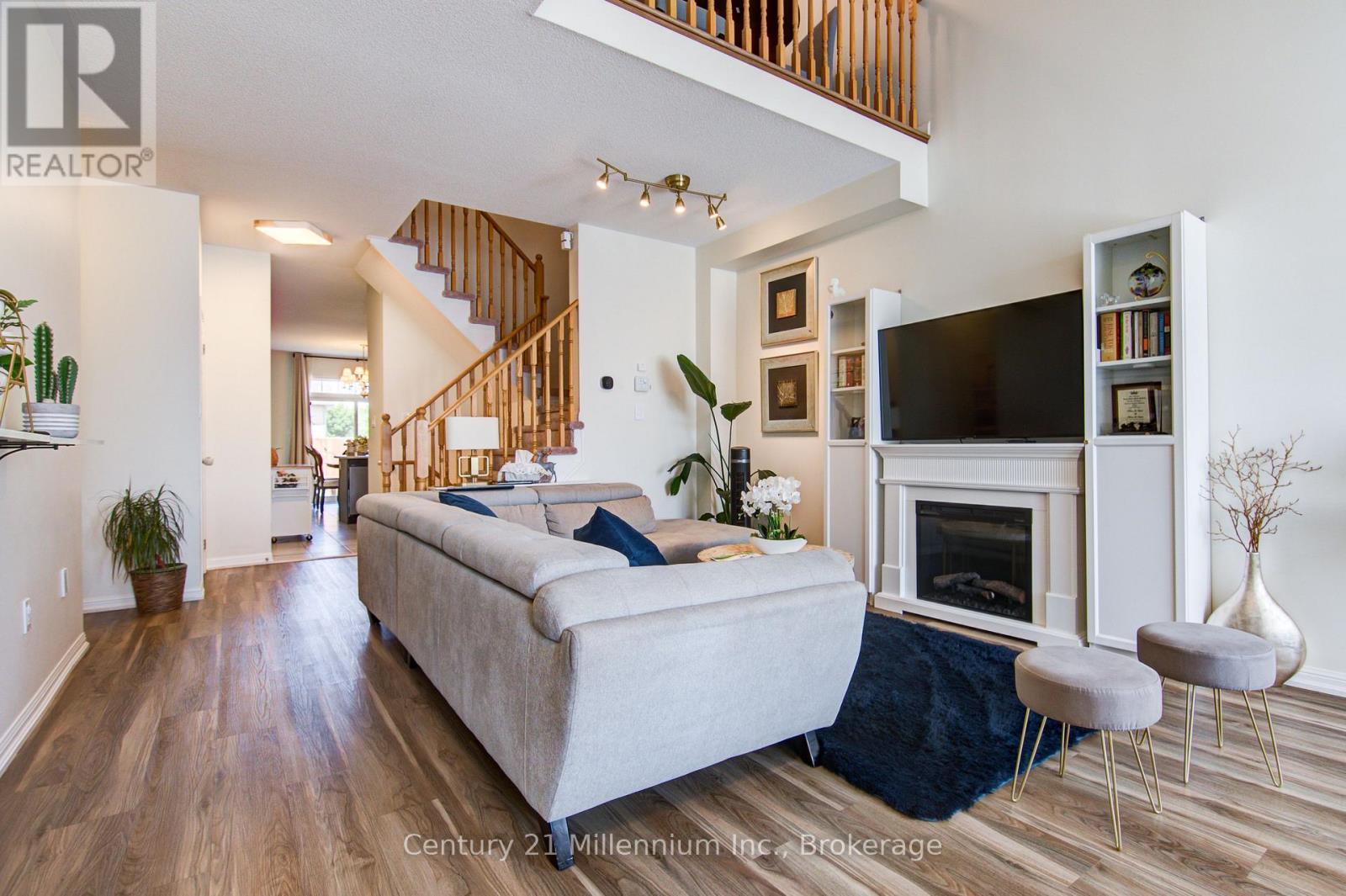 10 Providence Way, Wasaga Beach, Ontario  L9Z 0G3 - Photo 4 - S13037502