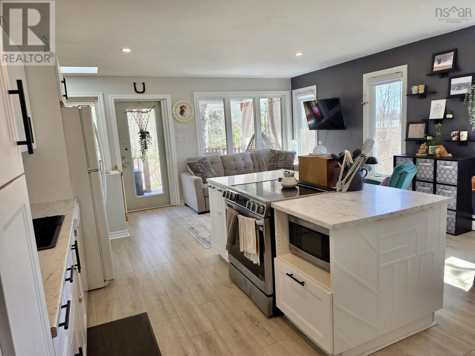 553 Beaverbank, Beaver Bank, Nova Scotia  B4G 1B8 - Photo 6 - 202608414