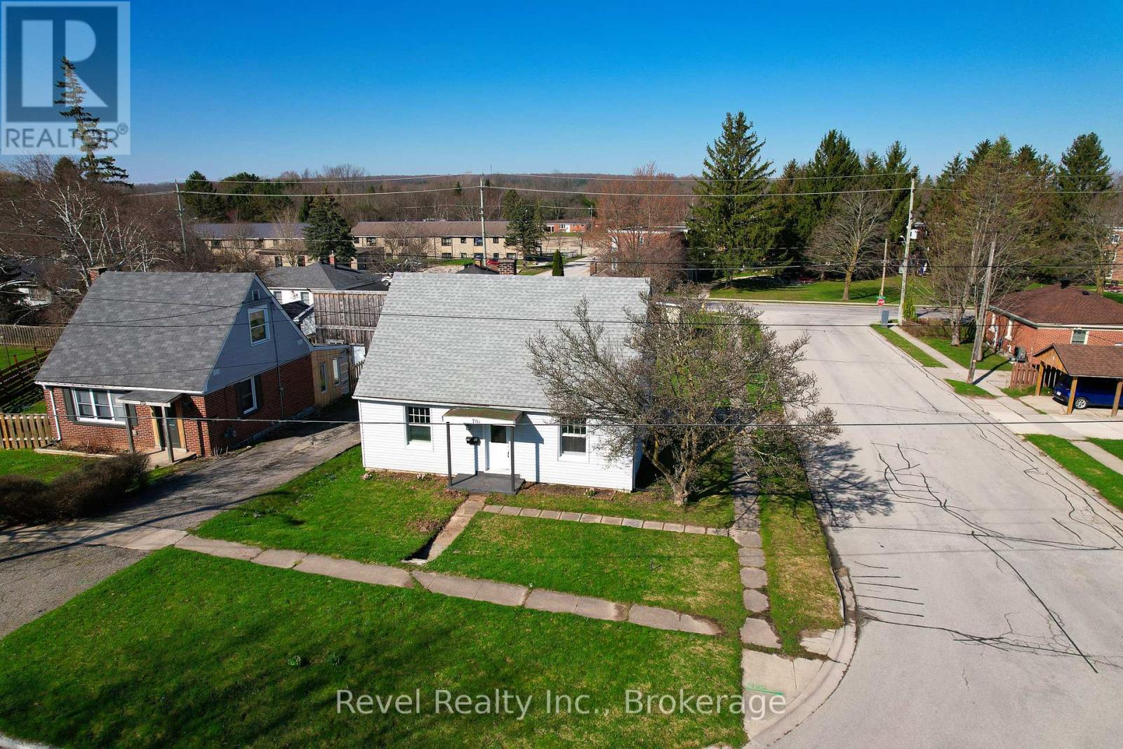 701 5th Street E, Owen Sound, Ontario  N4K 1E4 - Photo 4 - X13037492