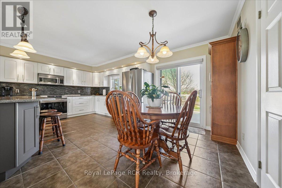 137525 Concession 7 Road, Georgian Bluffs, Ontario  N4K 5N5 - Photo 12 - X13037550