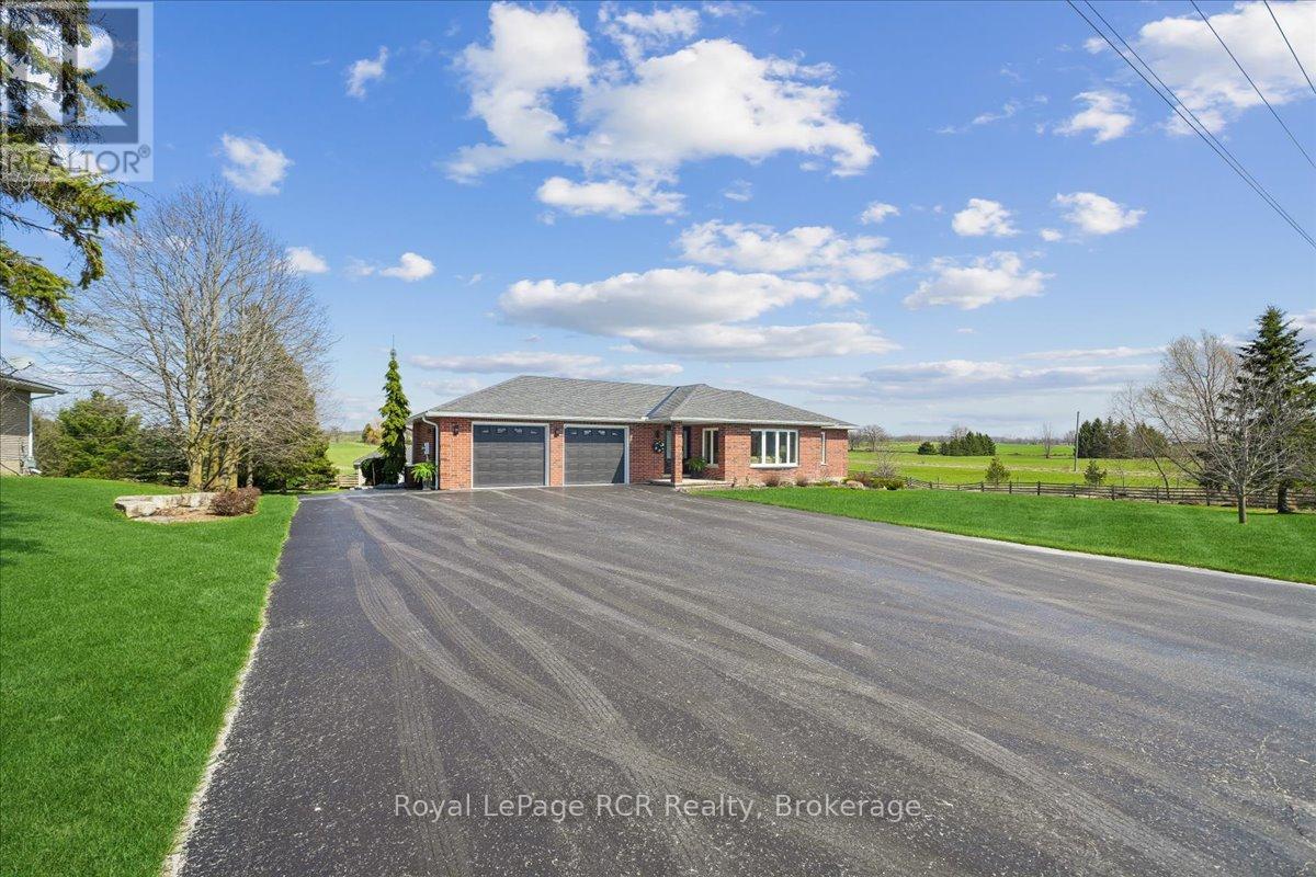 137525 Concession 7 Road, Georgian Bluffs, Ontario  N4K 5N5 - Photo 2 - X13037550