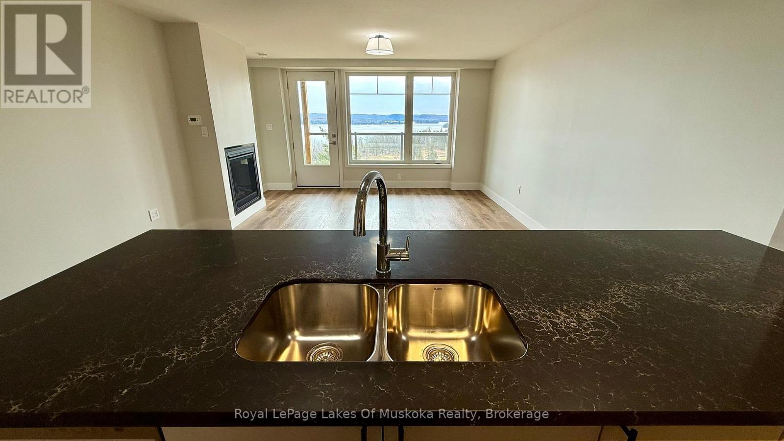 203 - 11 Tree Tops Lane, Huntsville, Ontario  P1H 0B8 - Photo 5 - X13037558