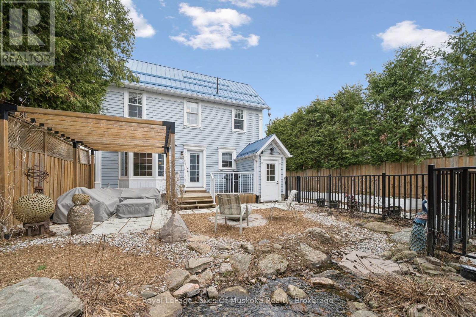 212 James Street, Bracebridge, Ontario  P1L 2B8 - Photo 3 - X13037628